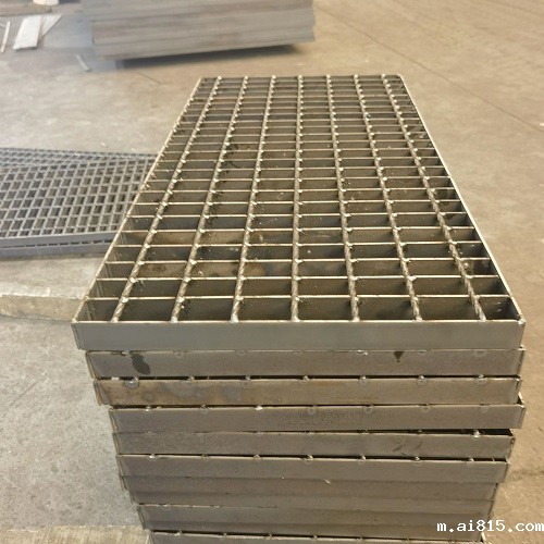重型钢格板钢格栅板在城市中的应用