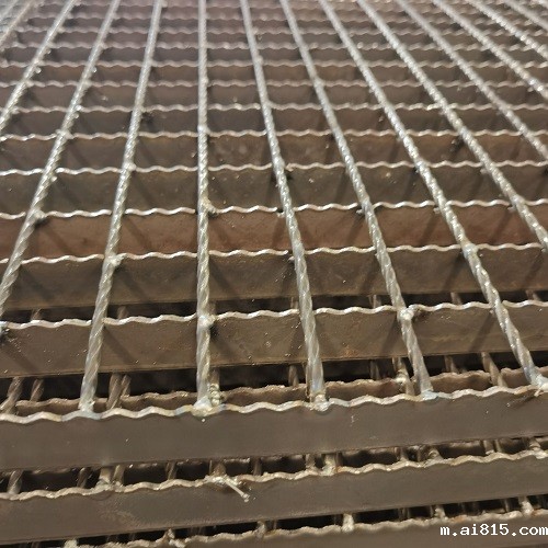 齿形防滑钢格板钢格栅板确保行人和车辆的安全