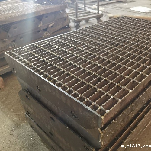 工业车间必备：镀锌格栅板与钢格栅板