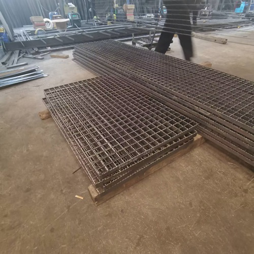 钢格板的生产工艺流程全解析