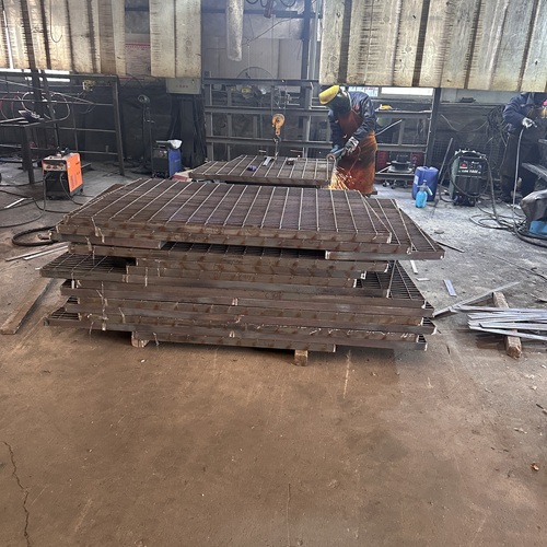 钢格栅板的逆袭之路从工具到主角